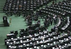 چشم‌انداز بورس با حضور دژپسند و رئیس سازمان بورس در مجلس بررسی می‌شود