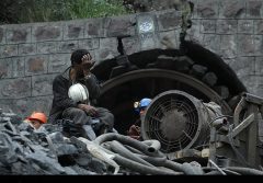 ریزش تونل زغال‌سنگ طزره دامغان/ ۲ کارگر محبوس شدند / هنوز اطلاعی از وضعیت آنان در دسترس نیست
