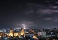 رسانه‌های صهیونیستی: حملات اسرائیل قدرت آتشین حماس را تحت تاثیر قرار نداد/ موشک‌های فلسطین کارت‌ها را به هم ریخت