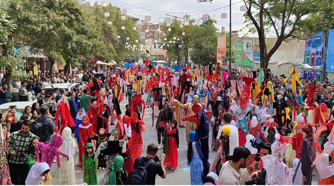 ۱۷۰ هنرمند در جشنواره تئاتر خیابانی مریوان شرکت دارند