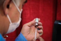 تزریق دوز دوم واکسن اعضای بالای ۵۰ سال نظام پزشکی از هفته آینده آغاز می شود
