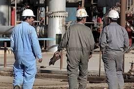 مشکل کارکنان پیمانی صنعت نفت باید در چارچوب قانون کار حل وفصل شود